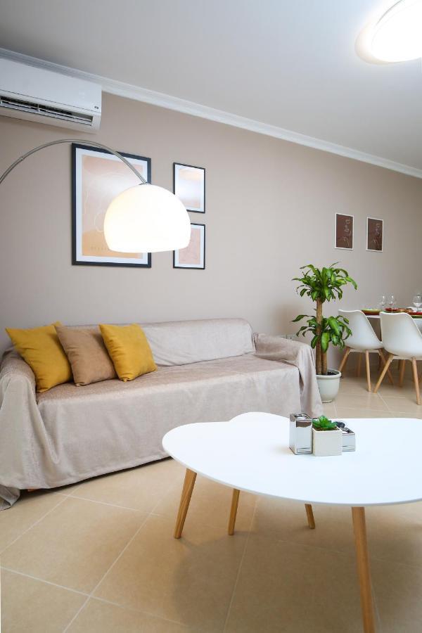 Tafa Deluxe Apartment Vlore Ngoại thất bức ảnh
